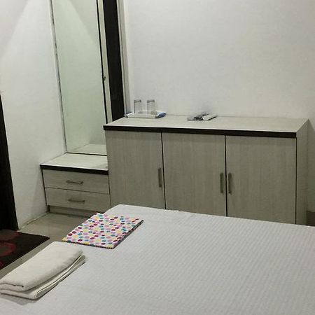 Hôtel De Agya Paradise à Ludhiana Extérieur photo